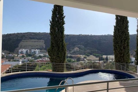 4 bedrooms Penthouse in Germasogeia, Cyprus No. 74533 6