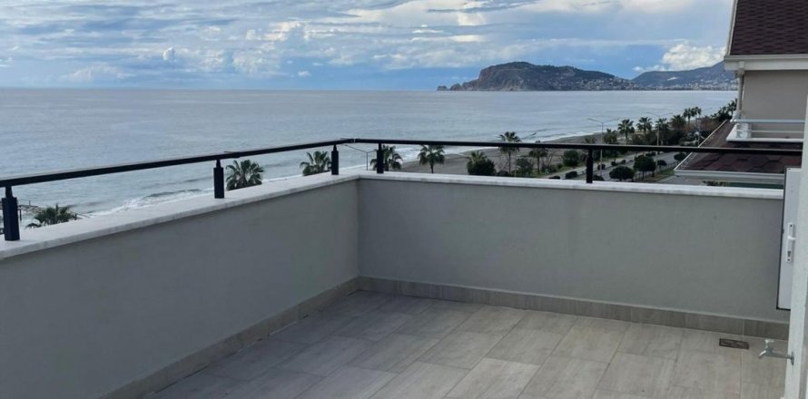 4+1 Apartment in Alanya, Turkey No. 15804