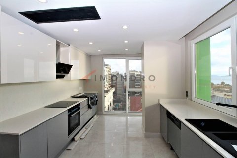 4+1 Appartement à Kadikoy, Turkey No. 17935 12