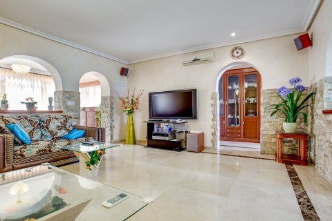 4 dormitorios Villa en Cabo Roig, Spain No. 26095 9