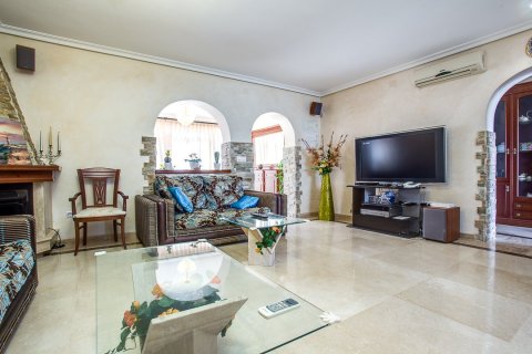 4 dormitorios Villa en Cabo Roig, Spain No. 26095 8