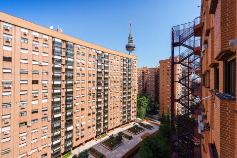 3 dormitorios Apartment en Madrid, Spain No. 26613 27