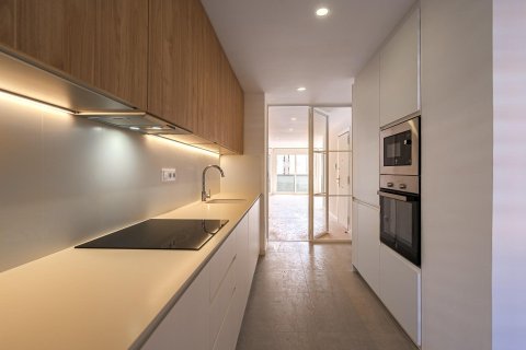 3 dormitorios Apartment en Madrid, Spain No. 26613 13