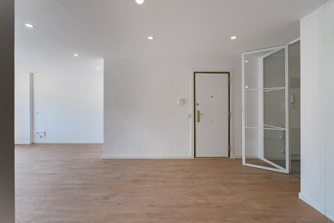 3 chambres Appartement à Madrid, Spain No. 26613 19