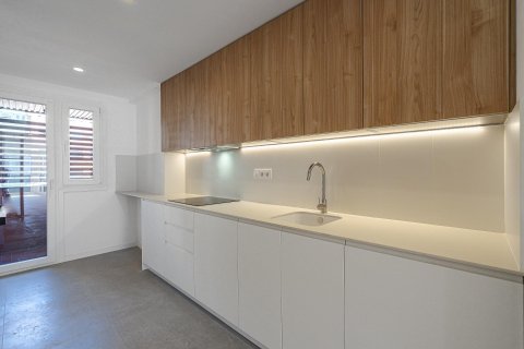 3 dormitorios Apartment en Madrid, Spain No. 26613 16