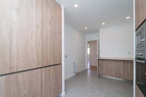 4 chambres Appartement à Madrid, Spain No. 26611 24