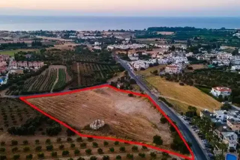 13676m² Land à Paphos, Cyprus No. 41777 1