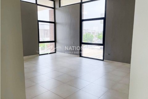 4 dormitorios Villa en  Yas Island, UAE No. 3902 8