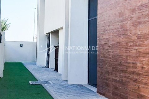 4 dormitorios Villa en  Yas Island, UAE No. 3902 21