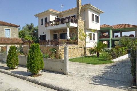 3 bedrooms House in Magnesia, Greece No. 60151 1