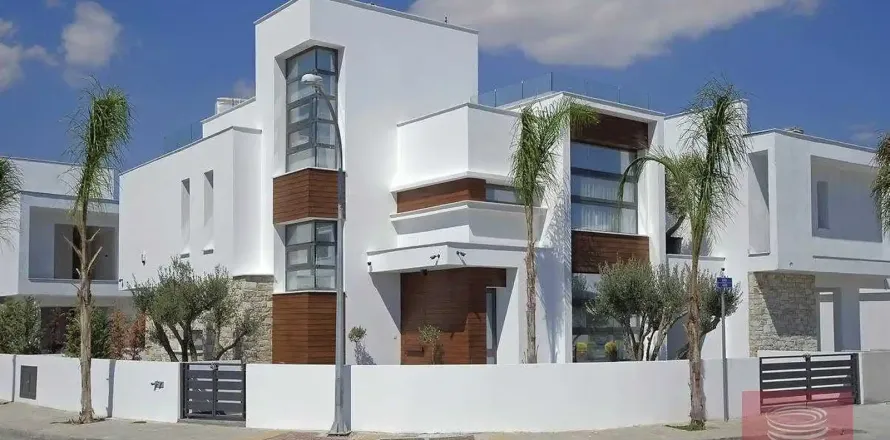 5 dormitorios Villa en Larnaca, Cyprus No. 30938