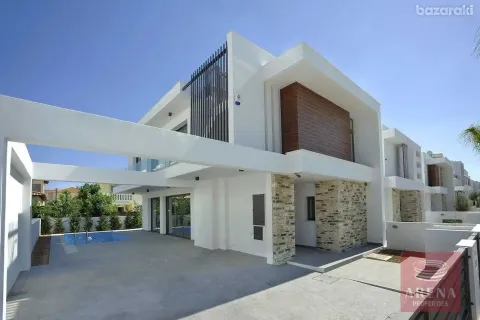 5 dormitorios Villa en Larnaca, Cyprus No. 30938 2