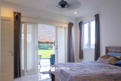 2 bedrooms Villa in Sukawati, Indonesia No. 22689 19