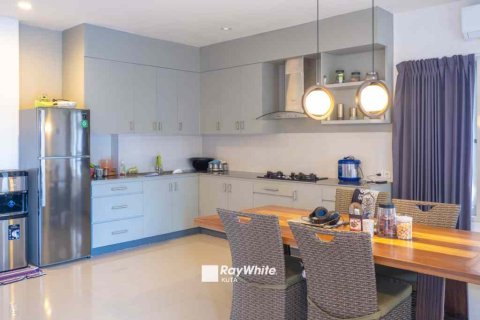 2 bedrooms Villa in Sukawati, Indonesia No. 22689 16