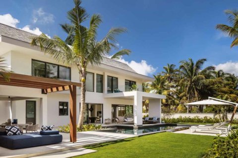 4 bedrooms Villa in Quatre Cocos, Mauritius No. 60910 1