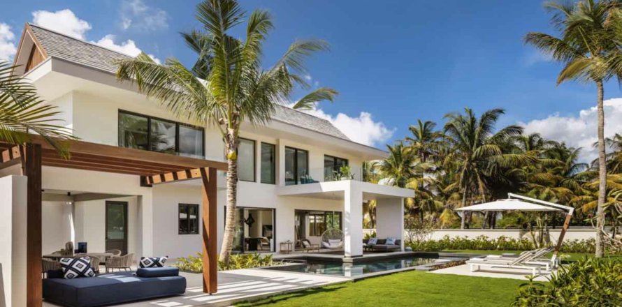 4 bedrooms Villa in Quatre Cocos, Mauritius No. 60910