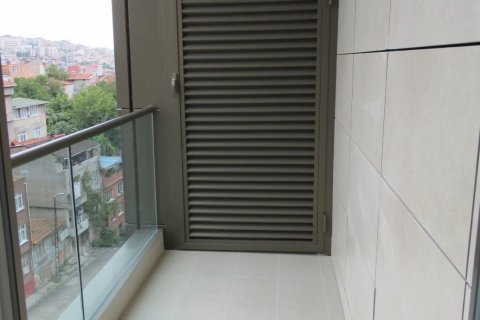 2+1 Apartment in Istanbul, Turkey No. 15305 5