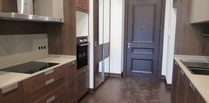 2+1 Apartment en Istanbul, Turkey No. 15305