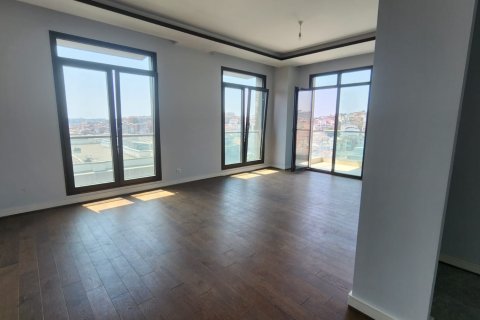 2+1 Apartment in Istanbul, Turkey No. 15307 4