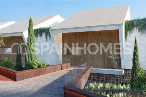 4 bedrooms Villa in Fuengirola, Spain No. 25903 3