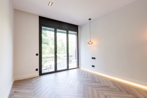 2 dormitorios Apartment en Barcelona, Spain No. 25901 11