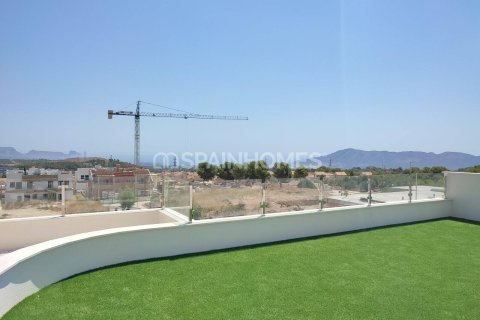 3 bedrooms Villa in Polop, Spain No. 25870 1