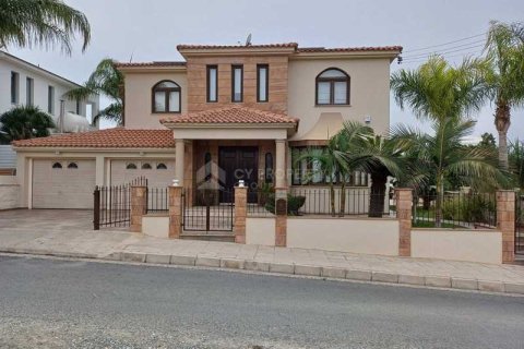 4 dormitorios House en Aradippou, Cyprus No. 31920 1