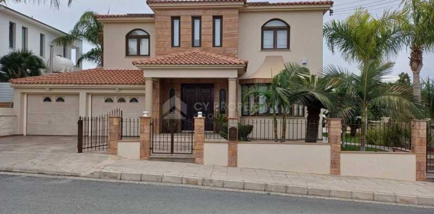 4 dormitorios House en Aradippou, Cyprus No. 31920