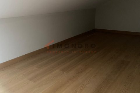 3+1 Apartment en Besiktas, Turkey No. 18039 13