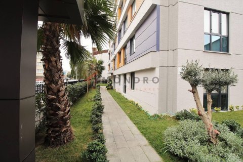 4+1 Appartement à Küçükçekmece, Turkey No. 18038 7