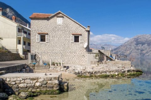 210m² House à Kotor, Montenegro No. 66756 5