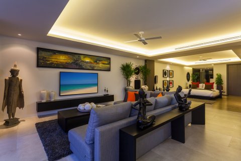 3 dormitorios Villa en Layan Beach, Thailand No. 335 8