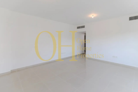 3 bedrooms Apartment in Al Reef, UAE No. 8370 5