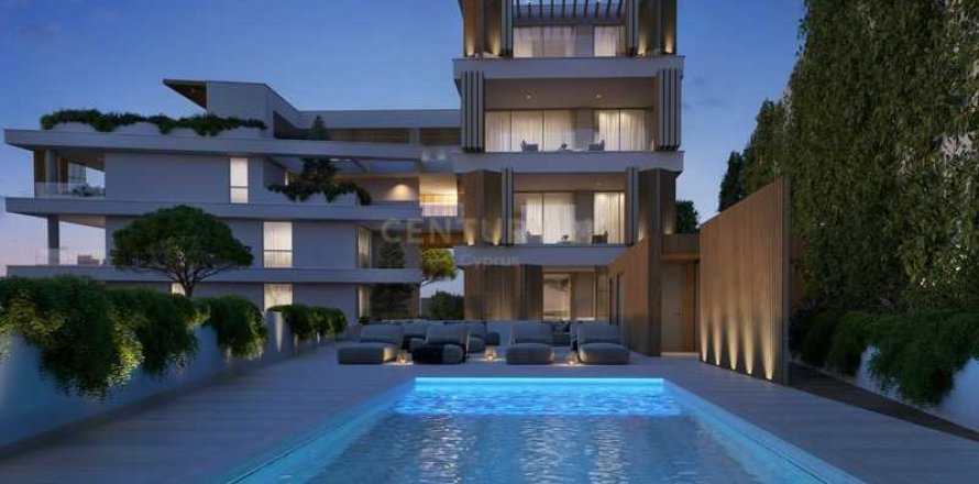 3 dormitorios Penthouse en Germasogeia, Cyprus No. 76613