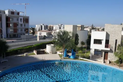 2 bedrooms Apartment in Mouttagiaka, Cyprus No. 32249 1