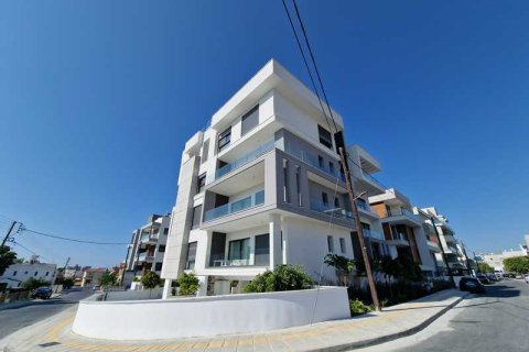 2 dormitorios Apartment en Germasogeia, Cyprus No. 66003 2