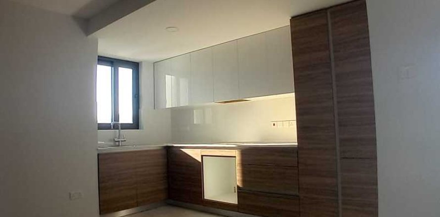 4 bedrooms Penthouse in Limassol, Cyprus No. 65998