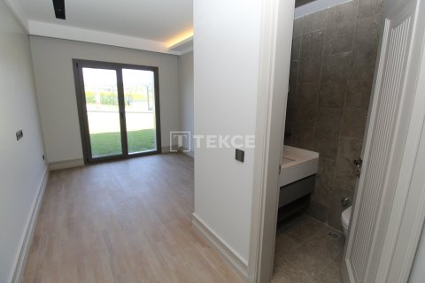 Вилла 8+1 в Бююкчекмедже, Турция №91007 29