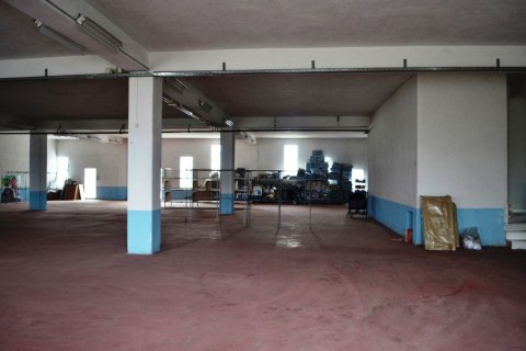 2600m² Commercial property à Thessaloniki, Greece No. 49187 3