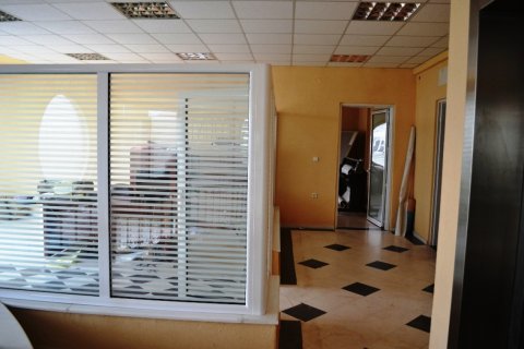 2600m² Commercial property à Thessaloniki, Greece No. 49187 10