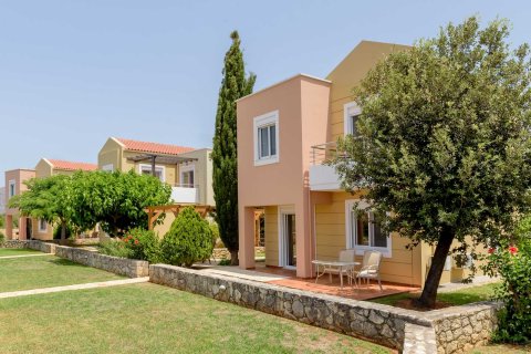 3 bedrooms Villa in Chania, Greece No. 23849 5