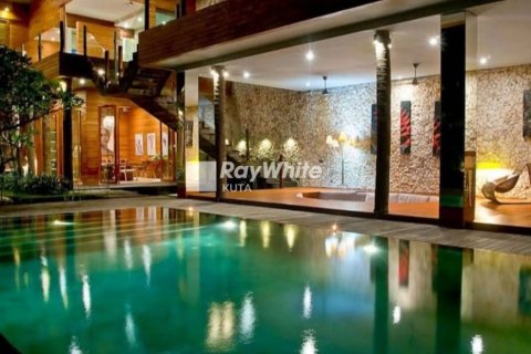 4 bedrooms Villa in Seminyak, Indonesia No. 22895 7