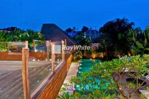 4 dormitorios Villa en Seminyak, Indonesia No. 22895 9