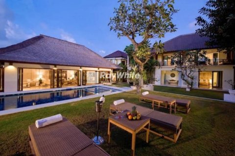 4 dormitorios Villa en Seminyak, Indonesia No. 22887 1