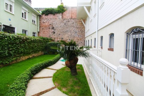 5+2 Apartment in Istanbul, Turkey No. 21906 15