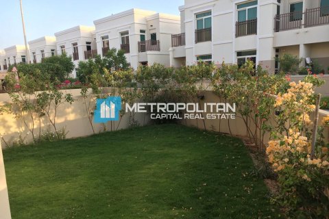 2 bedrooms Townhouse in Al Ghadeer, UAE No. 7352 1