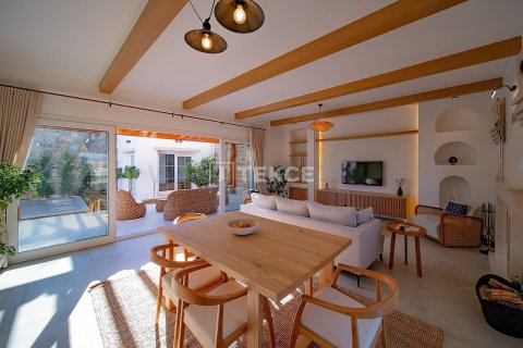 2+1 Villa in Milas, Turkey No. 11075 12