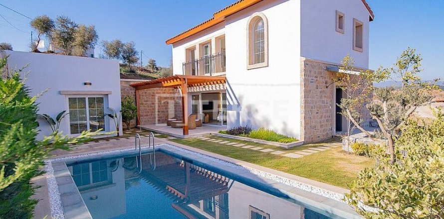 2+1 Villa en Milas, Turkey No. 11075