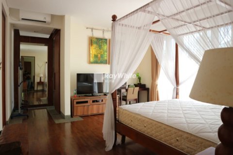 5 bedrooms Villa in Jimbaran, Indonesia No. 22913 12