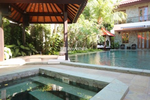 5 bedrooms Villa in Jimbaran, Indonesia No. 22913 21